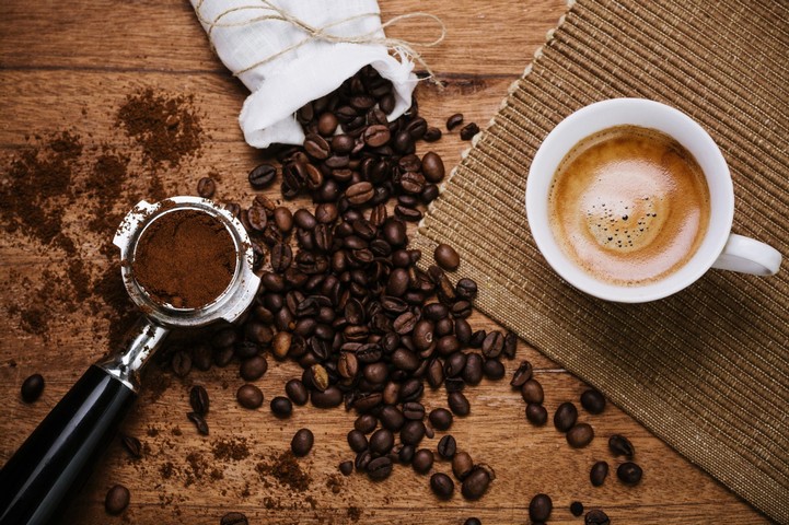 چرا قهوه برزیل معروف است + طرز تهیه یک فنجان قهوه کافه زینو
