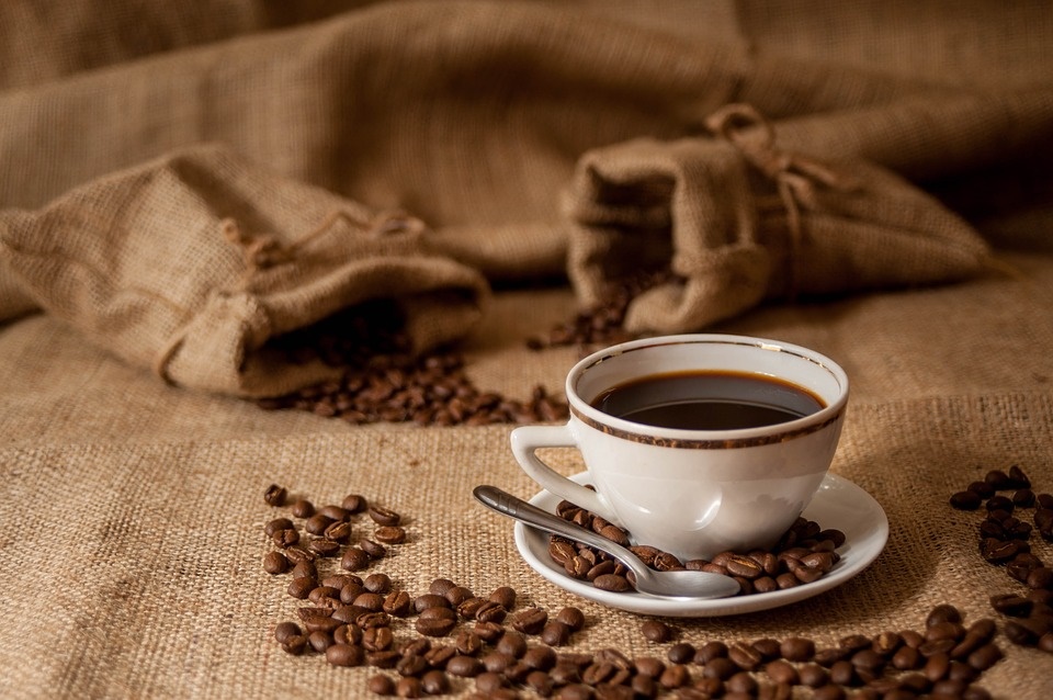 قهوه احتمال ابتلا به بیماری آلزایمر و زوال عقلی را کاهش می‌دهد