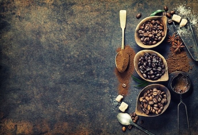 چطور از دانه و پودر قهوه نگهداری کنیم؟بهترین دما و محیط نگهداری قهوه برای حفظ عطر و طعم