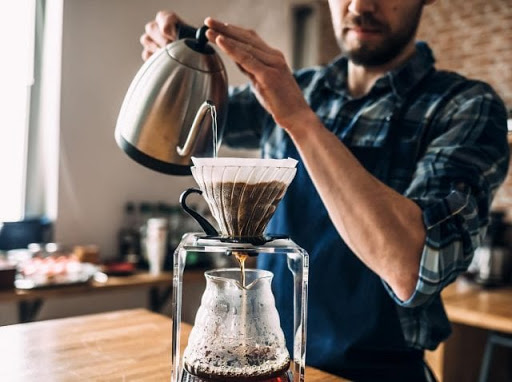 آیا شکل و طراحی سبد فیلتر روی طعم قهوه شما تاثیر می‌گذارد؟