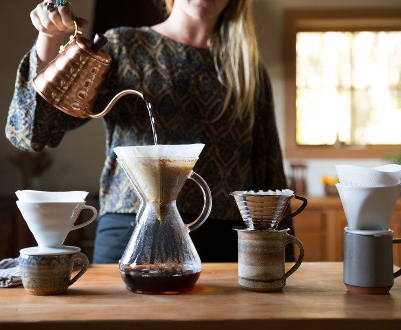 تاثیر جنس مواد قهوه‌ساز چکه‌ای یا دریپر یا pour over بر کیفیت عصاره‌گیری قهوه