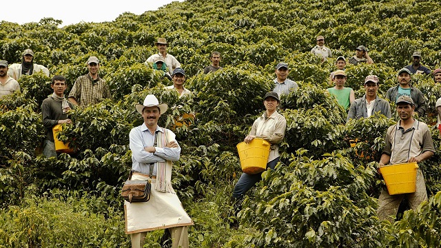 نقش شخصیت خوان والدز در صنعت قهوه کلمبیا چیست؟