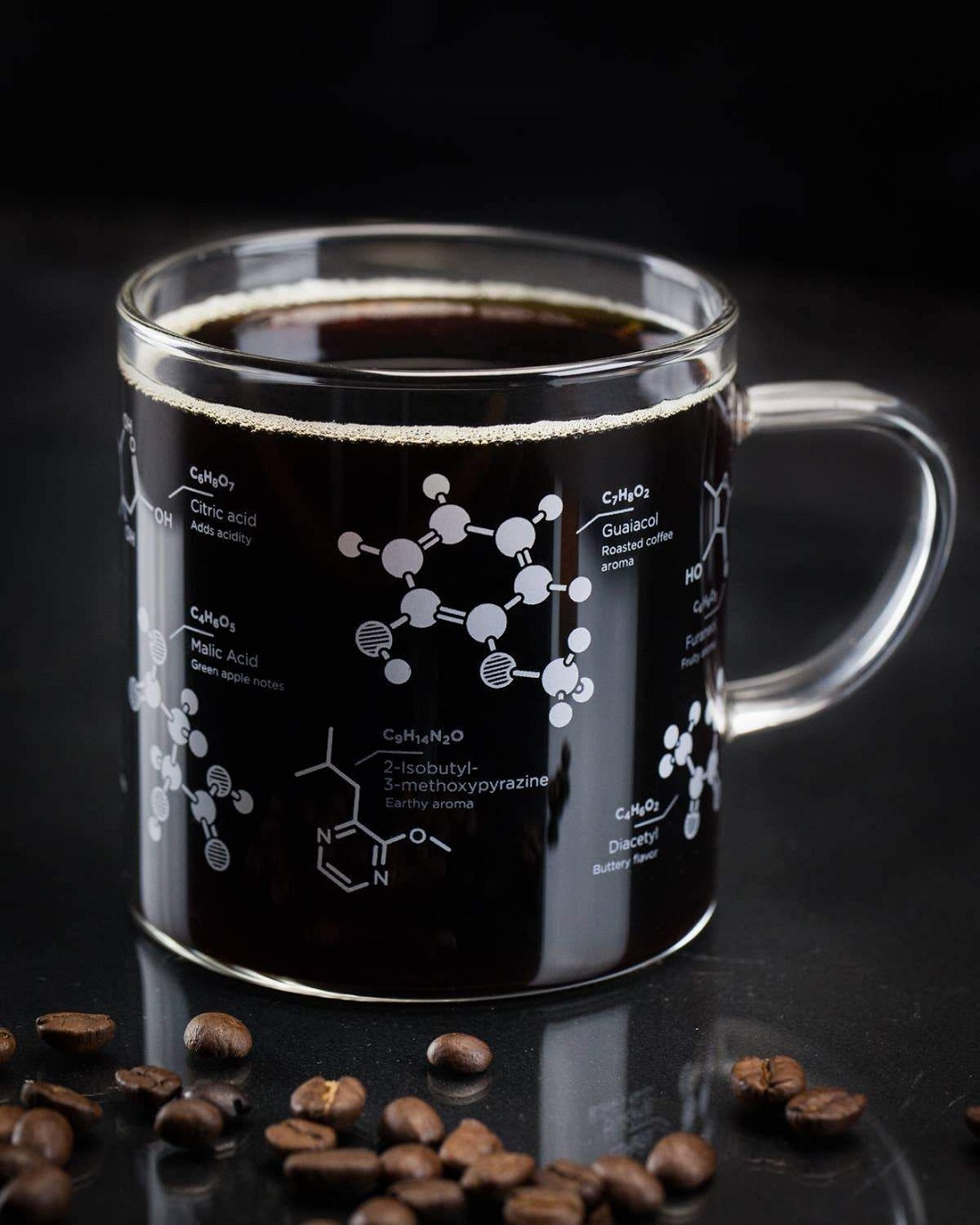 علم فیزیک و شیمی پشت یک فنجان قهوه کامل و بدون نقص