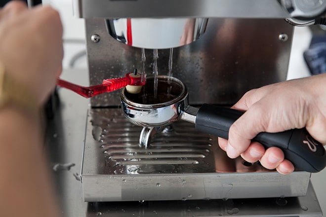 تمیز کردن انواع مختلف دستگاه های قهوه ساز