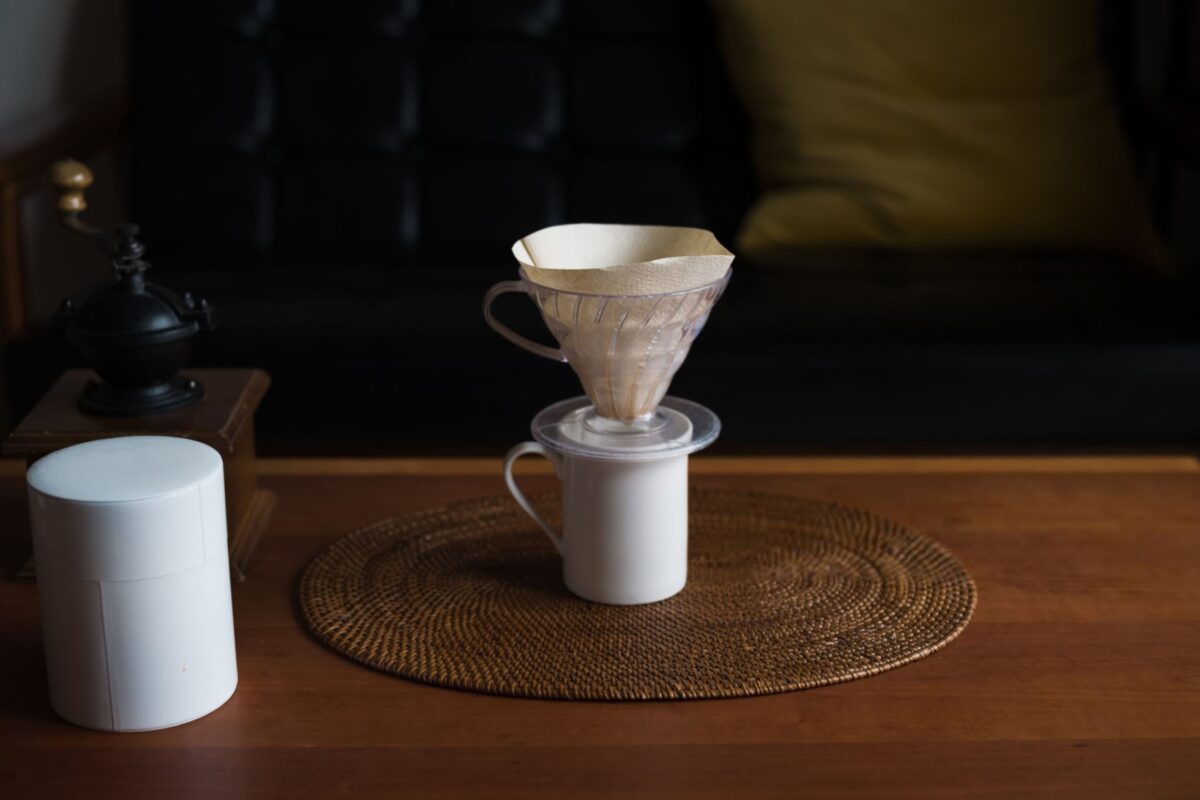 آموزش قدم‌به‌قدم دم‌آوری قهوه با هاریو V60